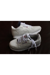 Женские зимние кроссовки Reebok classic белые на меху (арт.R43331) Женские зимние кроссовки Reebok classic белые на меху (арт.R43331)