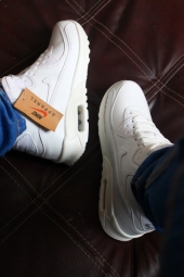 Женские зимние крооссовки Nike Air Max 90 белые высокие на меху (арт.N60007)